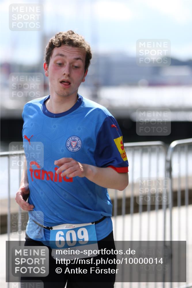 16.08.2026 - KN Förde Triathlon 2026 Antke Förster http://msf.ph/oto/10000014 16.08.2026 13:59:29 Laufen  meine-sportfotos.de