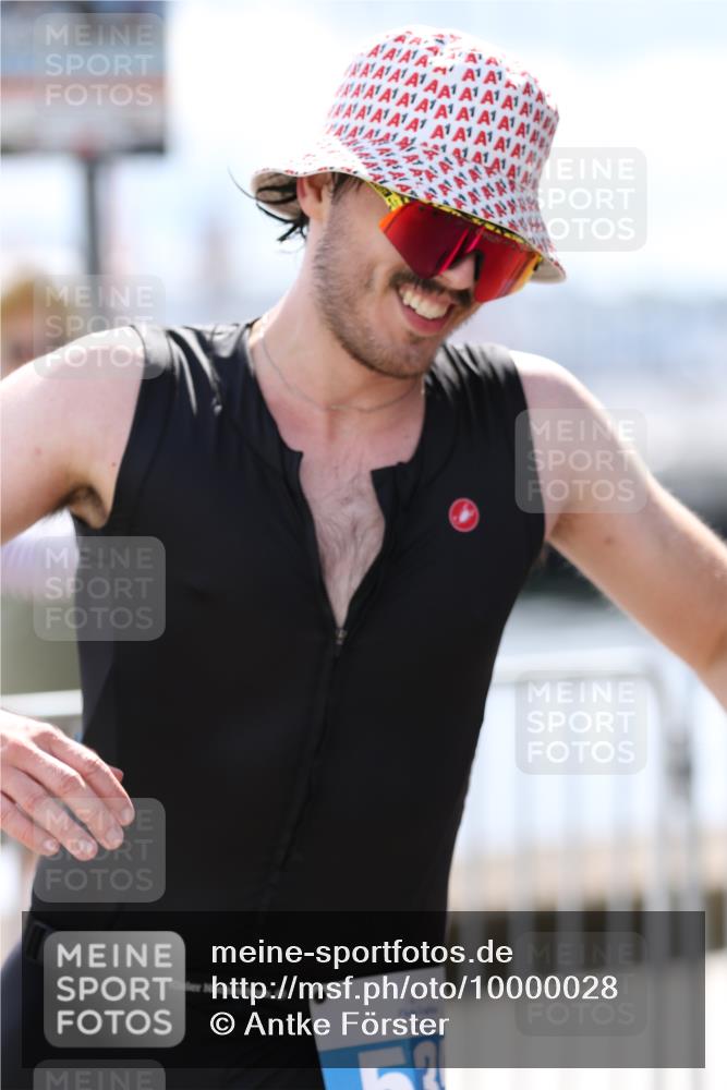 16.08.2026 - KN Förde Triathlon 2026 Antke Förster http://msf.ph/oto/10000028 16.08.2026 13:59:45 Laufen  meine-sportfotos.de