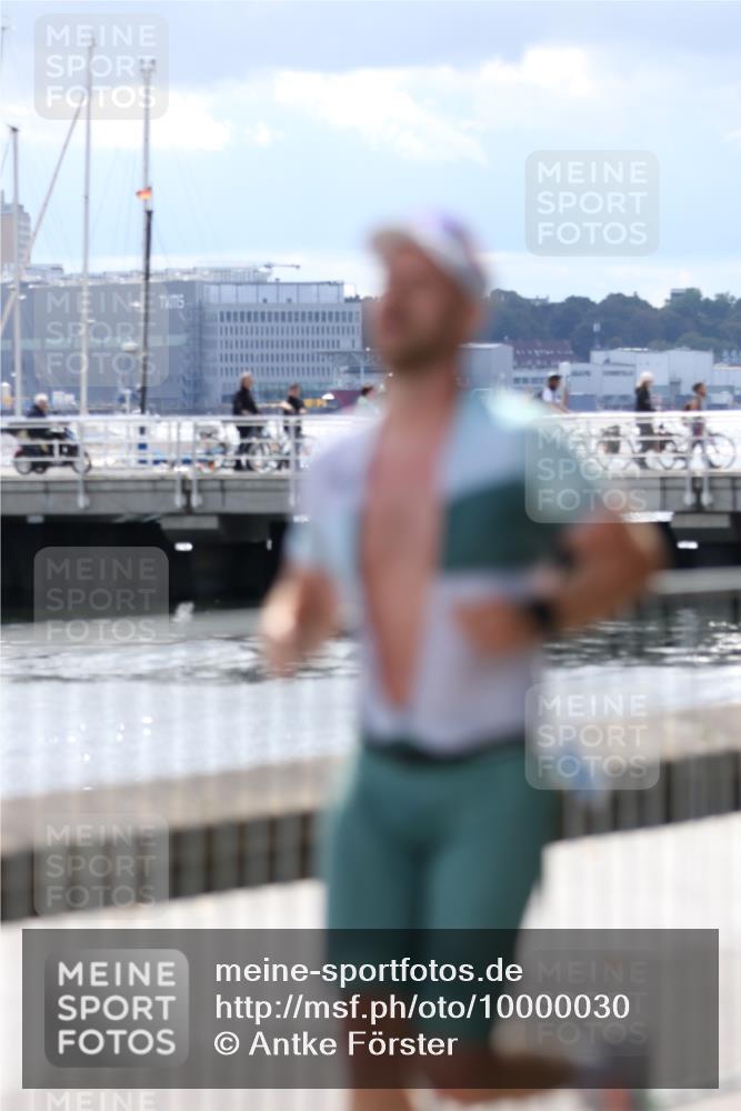 16.08.2026 - KN Förde Triathlon 2026 Antke Förster http://msf.ph/oto/10000030 16.08.2026 13:59:50 Laufen  meine-sportfotos.de