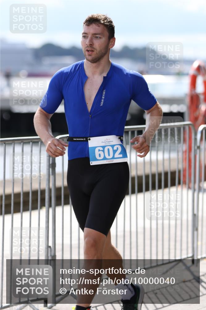 16.08.2026 - KN Förde Triathlon 2026 Antke Förster http://msf.ph/oto/10000040 16.08.2026 13:59:58 Laufen  meine-sportfotos.de
