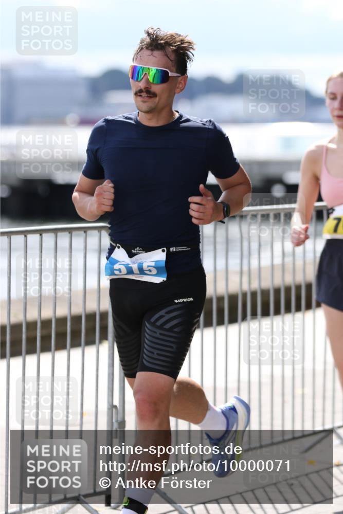 16.08.2026 - KN Förde Triathlon 2026 Antke Förster http://msf.ph/oto/10000071 16.08.2026 14:00:36 Laufen  meine-sportfotos.de