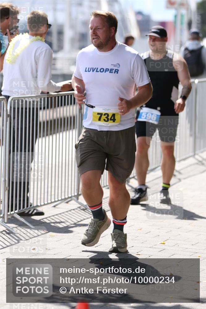 16.08.2026 - KN Förde Triathlon 2026 Antke Förster http://msf.ph/oto/10000234 16.08.2026 14:05:35 Laufen  meine-sportfotos.de