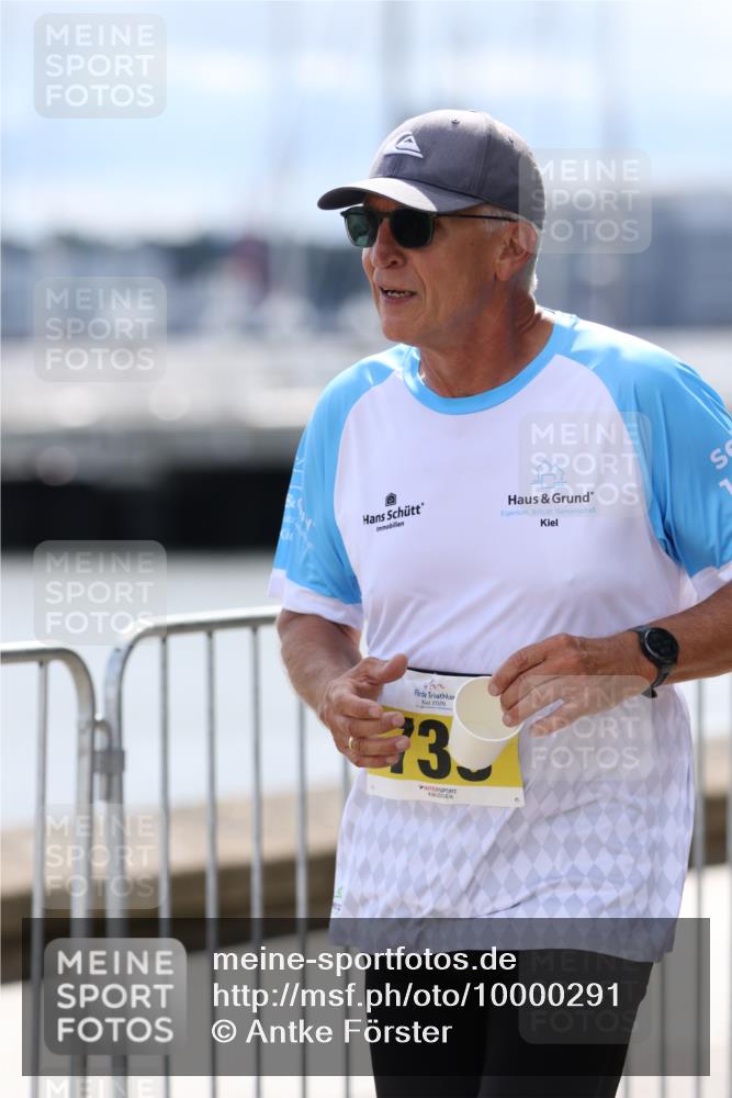 16.08.2026 - KN Förde Triathlon 2026 Antke Förster http://msf.ph/oto/10000291 16.08.2026 14:08:18 Laufen  meine-sportfotos.de
