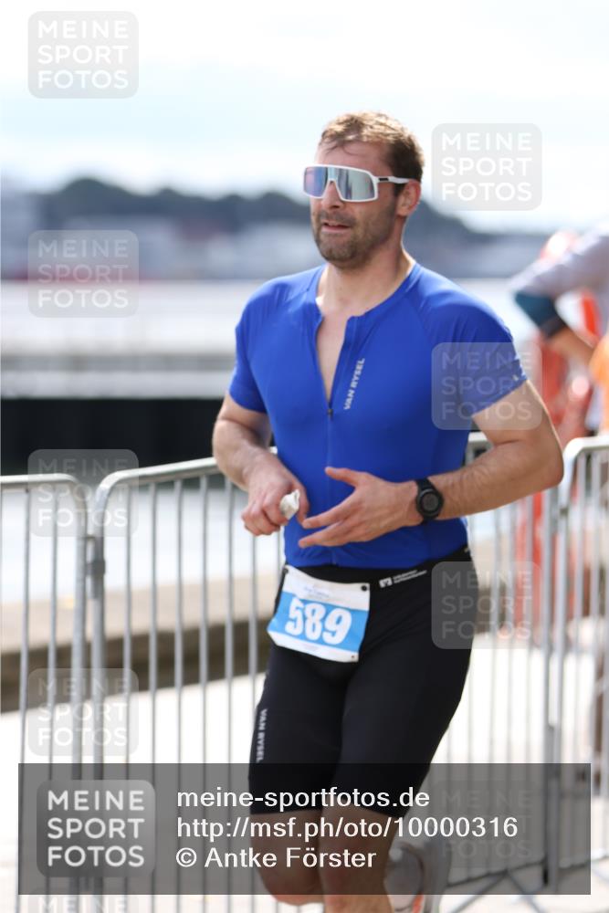 16.08.2026 - KN Förde Triathlon 2026 Antke Förster http://msf.ph/oto/10000316 16.08.2026 14:09:07 Laufen  meine-sportfotos.de