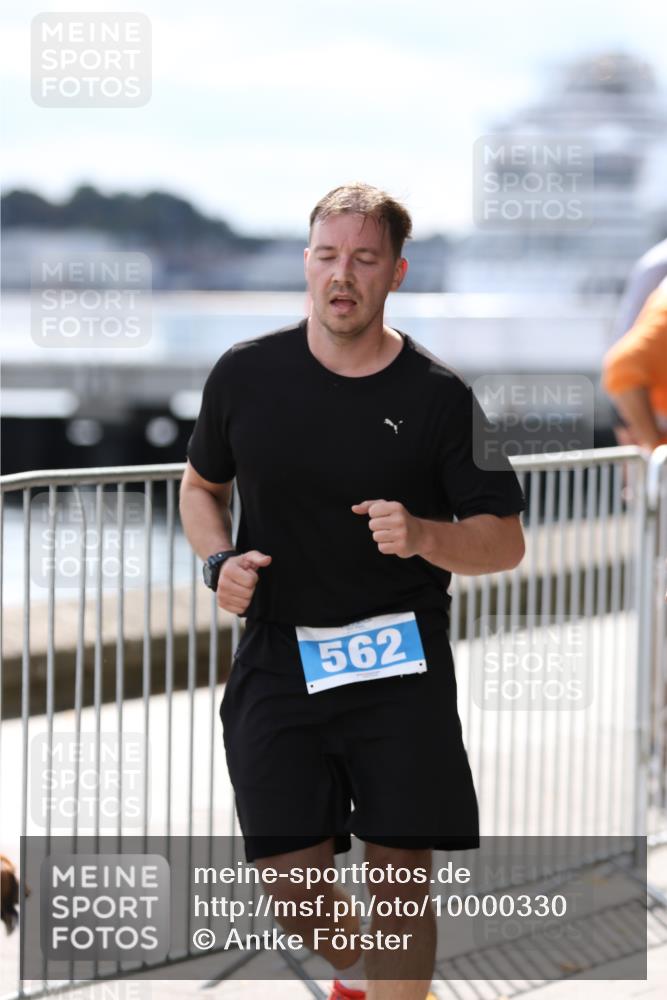 16.08.2026 - KN Förde Triathlon 2026 Antke Förster http://msf.ph/oto/10000330 16.08.2026 14:09:48 Laufen  meine-sportfotos.de