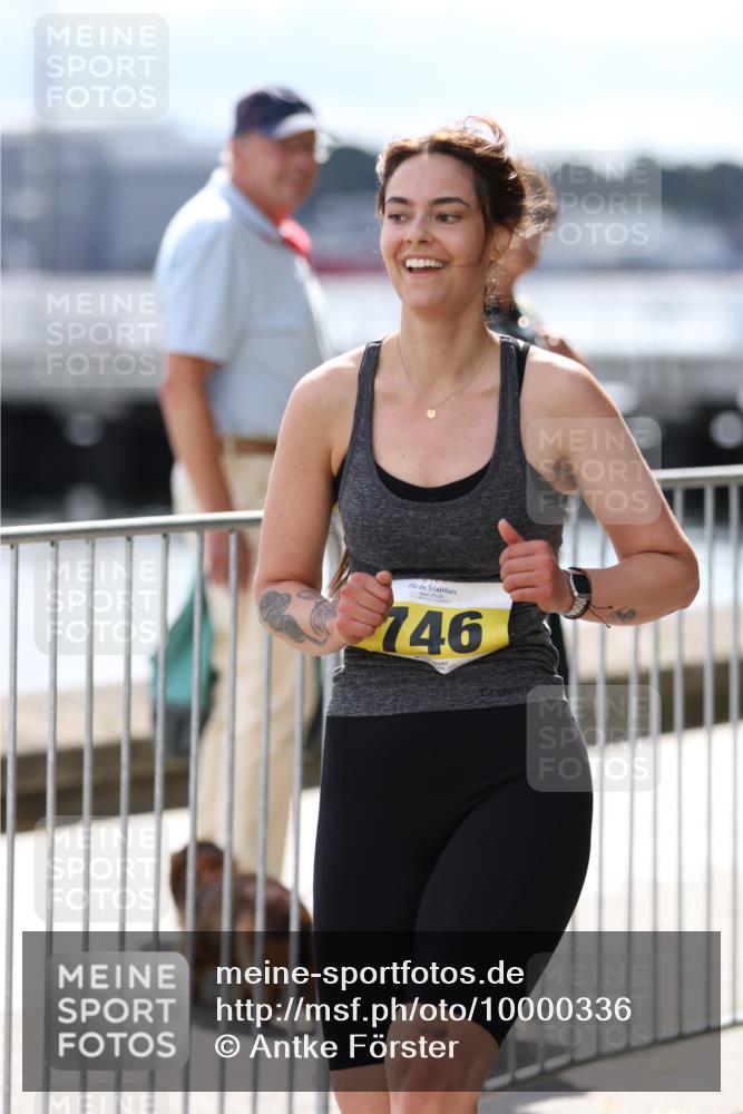 16.08.2026 - KN Förde Triathlon 2026 Antke Förster http://msf.ph/oto/10000336 16.08.2026 14:09:52 Laufen  meine-sportfotos.de