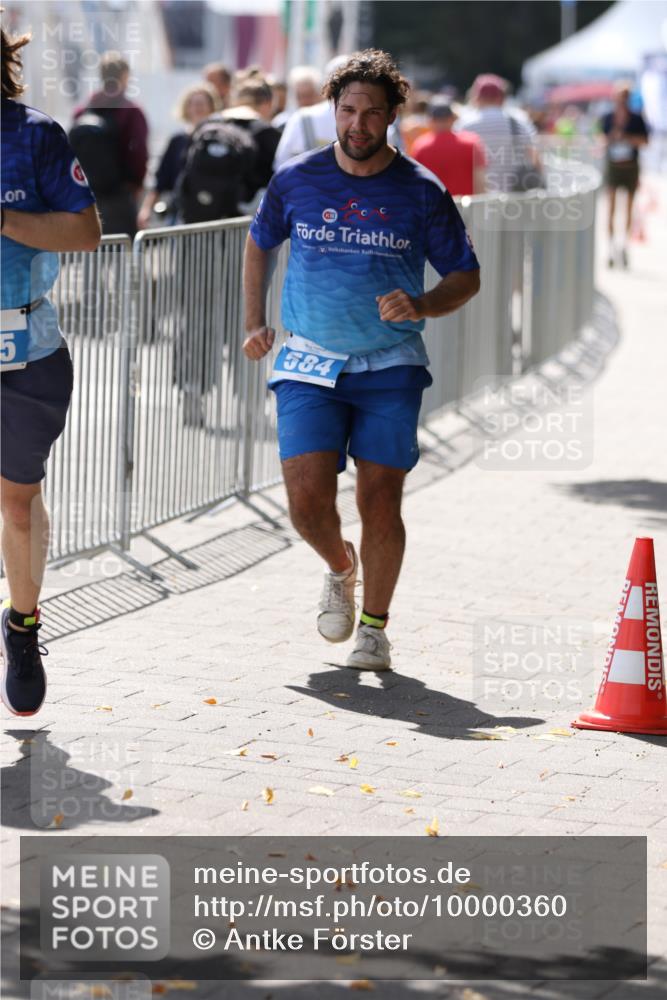 16.08.2026 - KN Förde Triathlon 2026 Antke Förster http://msf.ph/oto/10000360 16.08.2026 14:11:02 Laufen  meine-sportfotos.de