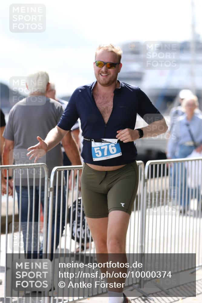 16.08.2026 - KN Förde Triathlon 2026 Antke Förster http://msf.ph/oto/10000374 16.08.2026 14:11:22 Laufen  meine-sportfotos.de