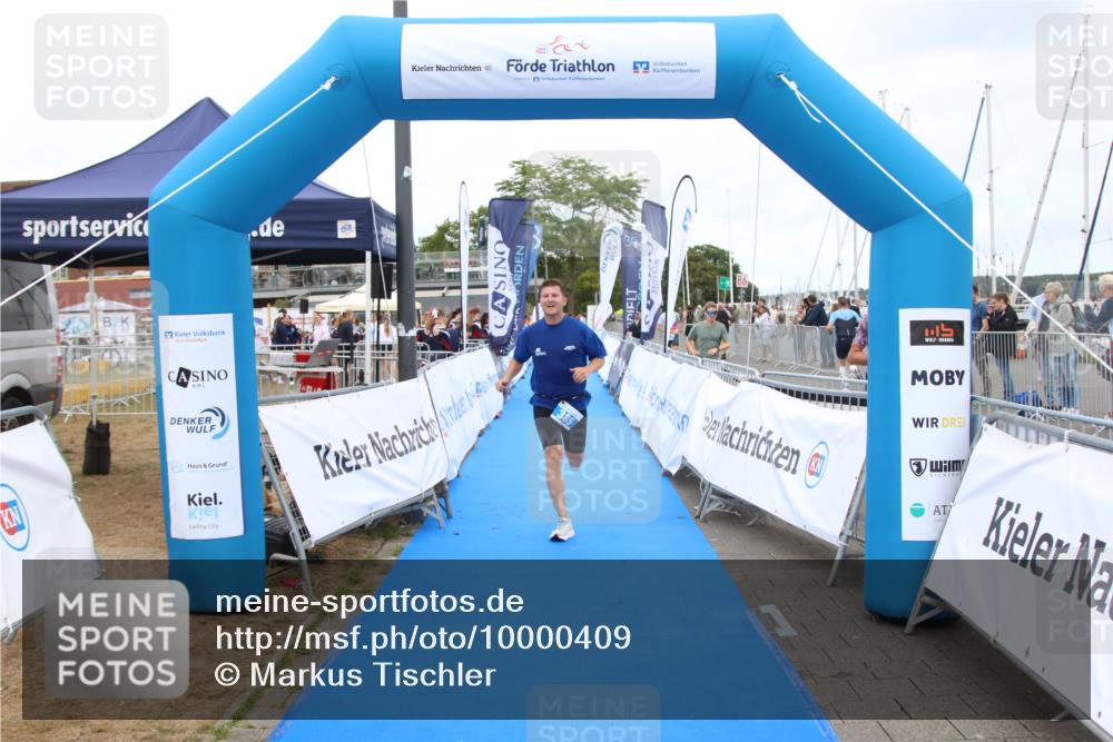 16.08.2026 - KN Förde Triathlon 2026 Markus Tischler http://msf.ph/oto/10000409 16.08.2026 12:19:01 Ziel 385, 401, 385, 401 meine-sportfotos.de