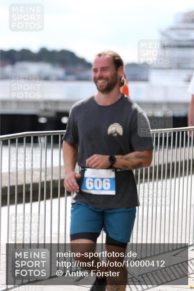 16.08.2026 - KN Förde Triathlon 2026 Antke Förster http://msf.ph/oto/10000412 16.08.2026 14:13:35 Laufen  meine-sportfotos.de