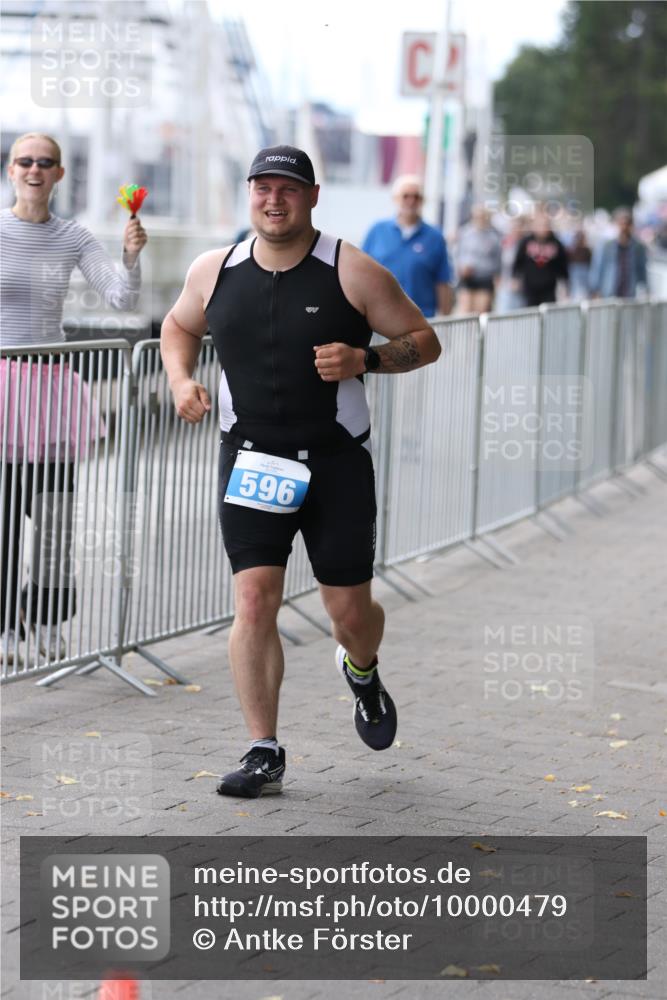 16.08.2026 - KN Förde Triathlon 2026 Antke Förster http://msf.ph/oto/10000479 16.08.2026 14:19:04 Laufen  meine-sportfotos.de