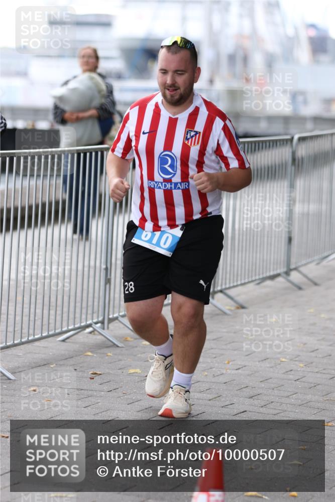 16.08.2026 - KN Förde Triathlon 2026 Antke Förster http://msf.ph/oto/10000507 16.08.2026 14:27:24 Laufen  meine-sportfotos.de