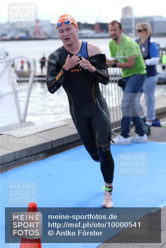 16.08.2026 - KN Förde Triathlon 2026 Antke Förster http://msf.ph/oto/10000541 16.08.2026 14:48:12 Schwimmen 5, 7, 11 meine-sportfotos.de