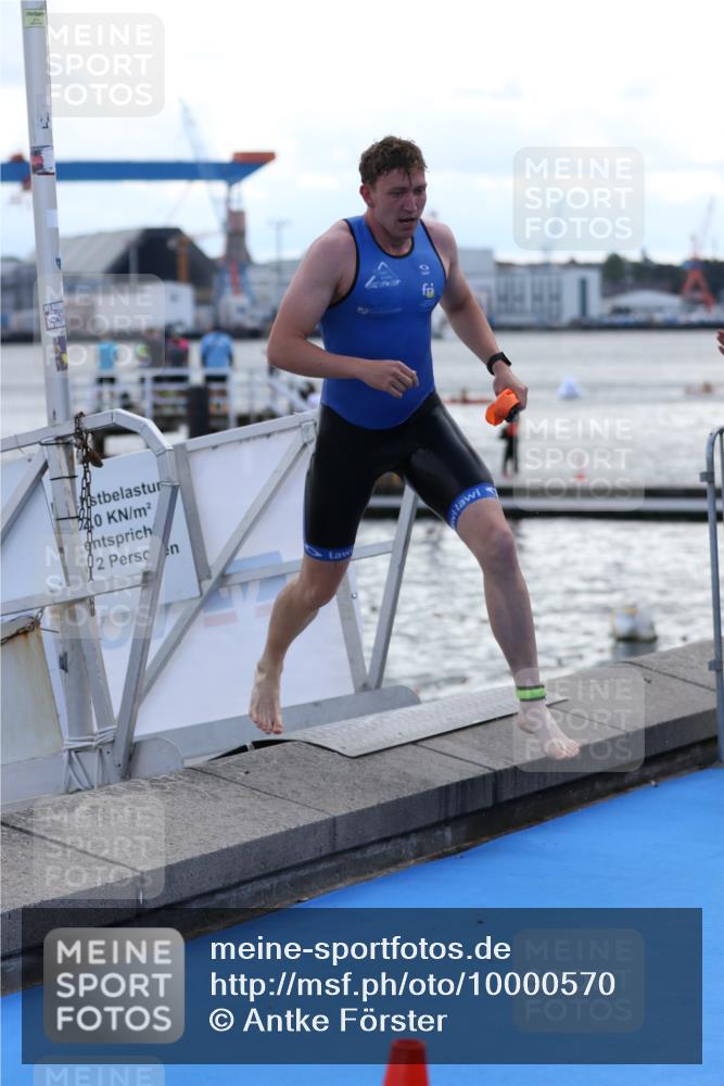 16.08.2026 - KN Förde Triathlon 2026 Antke Förster http://msf.ph/oto/10000570 16.08.2026 14:49:17 Schwimmen 3, 12, 14, 8 meine-sportfotos.de