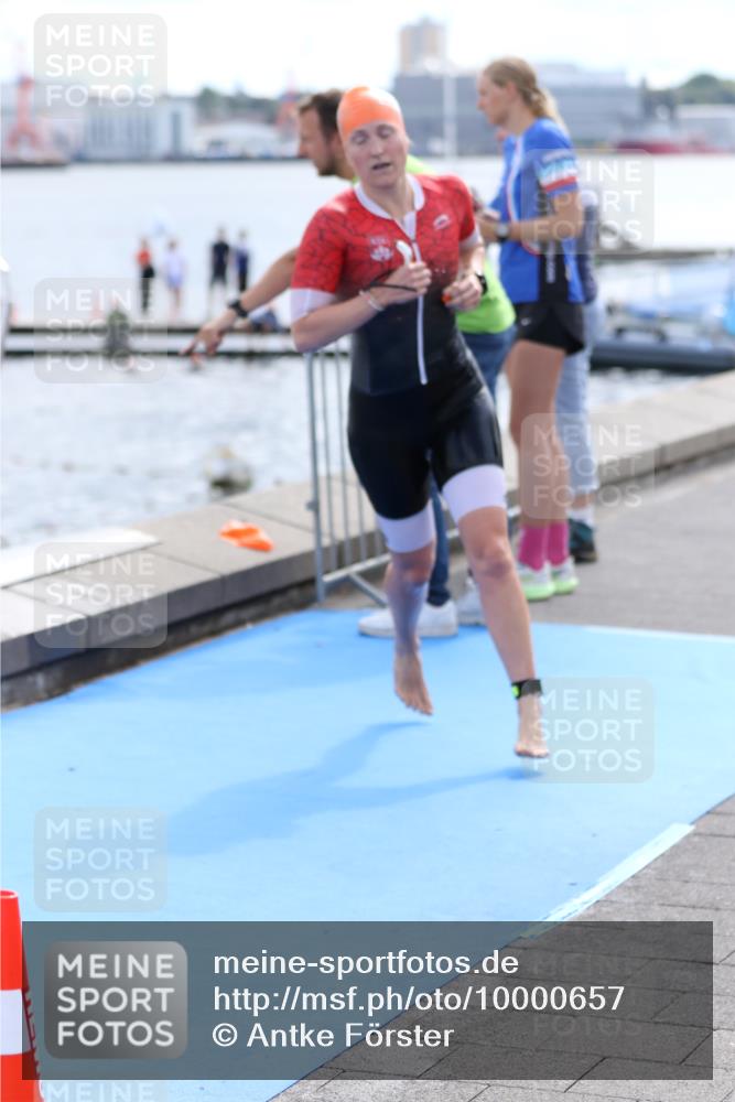 16.08.2026 - KN Förde Triathlon 2026 Antke Förster http://msf.ph/oto/10000657 16.08.2026 14:55:17 Schwimmen 19, 22, 26, 27, 28, 34, 35, 21, 23, 25, 29, 30, 36, 37 meine-sportfotos.de
