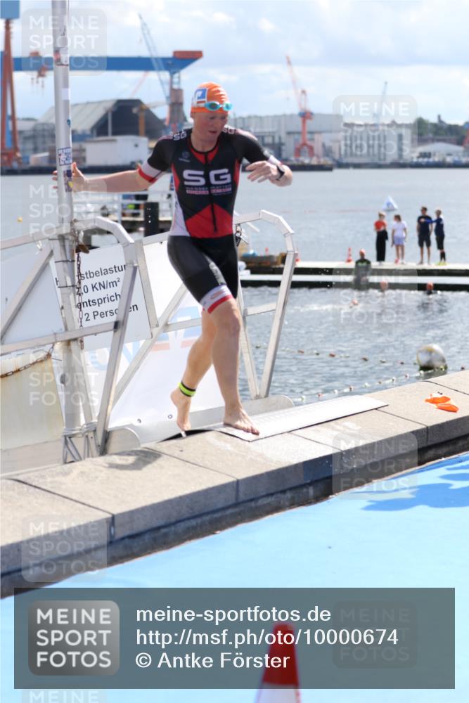 16.08.2026 - KN Förde Triathlon 2026 Antke Förster http://msf.ph/oto/10000674 16.08.2026 14:55:36 Schwimmen 21, 25, 30, 36, 37, 17, 18, 23, 29 meine-sportfotos.de