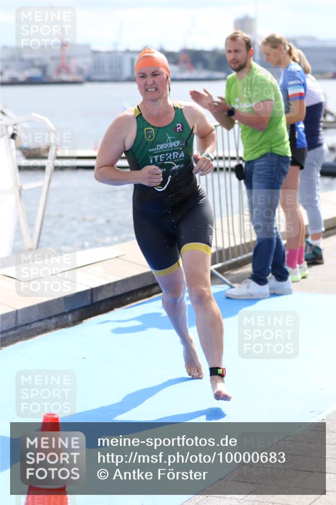 16.08.2026 - KN Förde Triathlon 2026 Antke Förster http://msf.ph/oto/10000683 16.08.2026 14:55:39 Schwimmen 21, 23, 25, 29, 30, 36, 37, 17, 18 meine-sportfotos.de