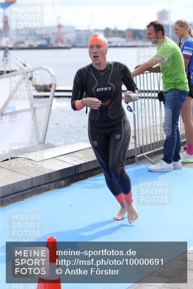 16.08.2026 - KN Förde Triathlon 2026 Antke Förster http://msf.ph/oto/10000691 16.08.2026 14:55:59 Schwimmen 18, 23, 29, 17, 32 meine-sportfotos.de