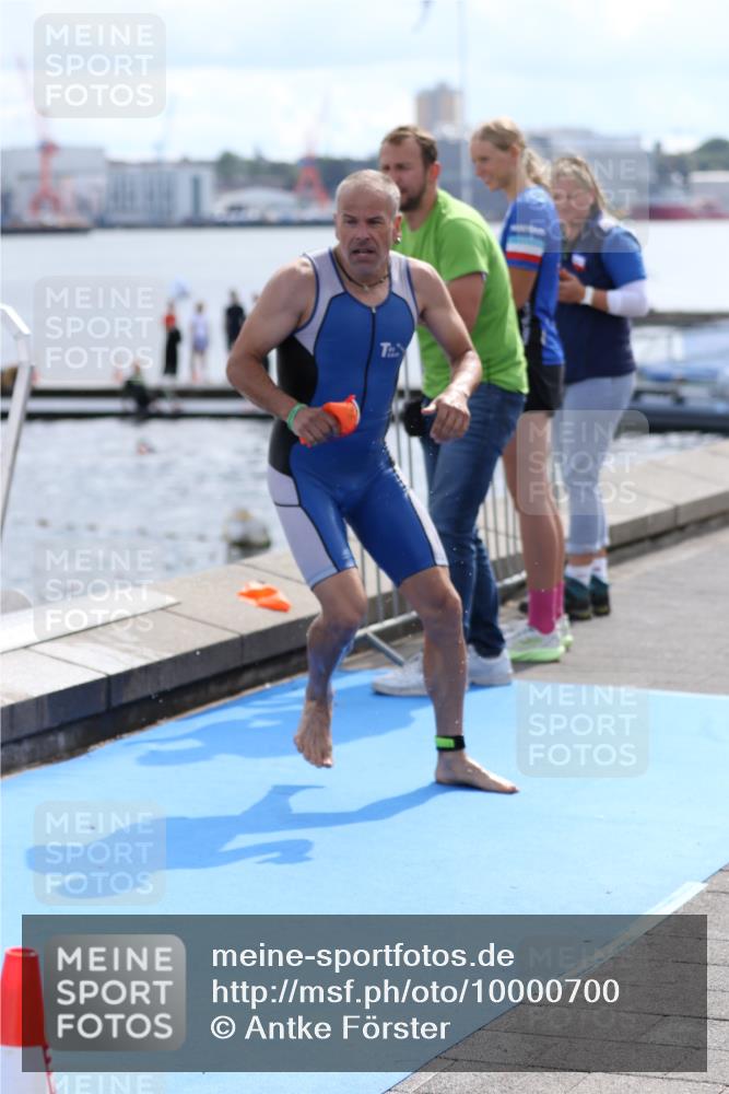 16.08.2026 - KN Förde Triathlon 2026 Antke Förster http://msf.ph/oto/10000700 16.08.2026 14:56:09 Schwimmen 17, 18, 32 meine-sportfotos.de