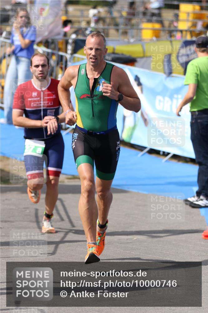 16.08.2026 - KN Förde Triathlon 2026 Antke Förster http://msf.ph/oto/10000746 16.08.2026 15:06:10 Laufen  meine-sportfotos.de