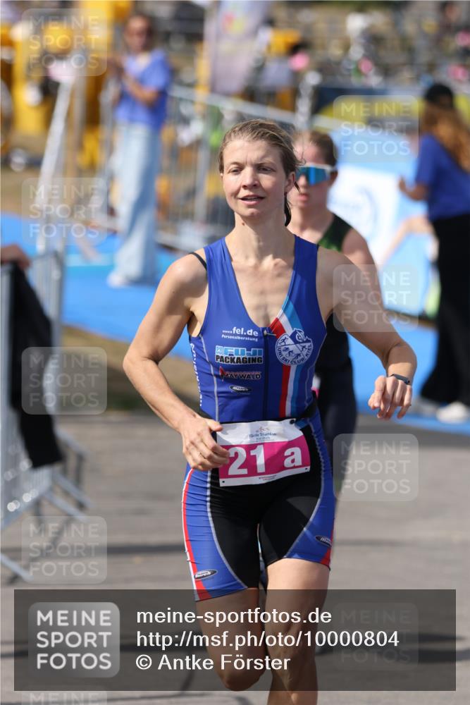 16.08.2026 - KN Förde Triathlon 2026 Antke Förster http://msf.ph/oto/10000804 16.08.2026 15:08:15 Laufen  meine-sportfotos.de