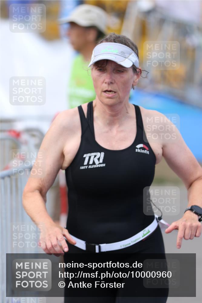 16.08.2026 - KN Förde Triathlon 2026 Antke Förster http://msf.ph/oto/10000960 16.08.2026 15:30:38 Laufen  meine-sportfotos.de