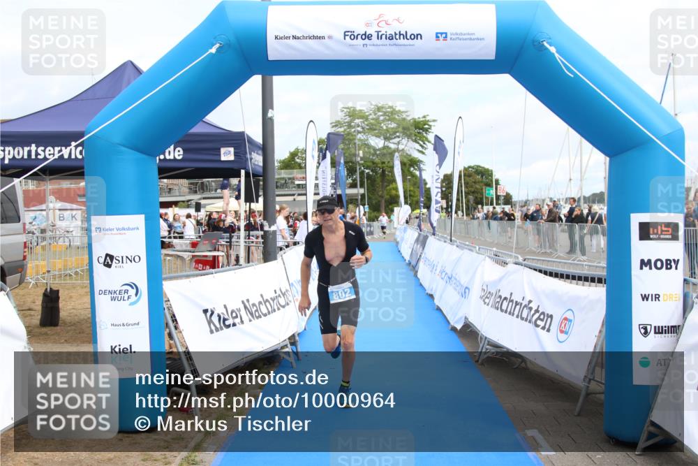 16.08.2026 - KN Förde Triathlon 2026 Markus Tischler http://msf.ph/oto/10000964 16.08.2026 12:26:42 Ziel 802, 802 meine-sportfotos.de