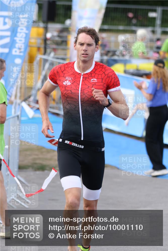 16.08.2026 - KN Förde Triathlon 2026 Antke Förster http://msf.ph/oto/10001110 16.08.2026 15:44:38 Laufen  meine-sportfotos.de
