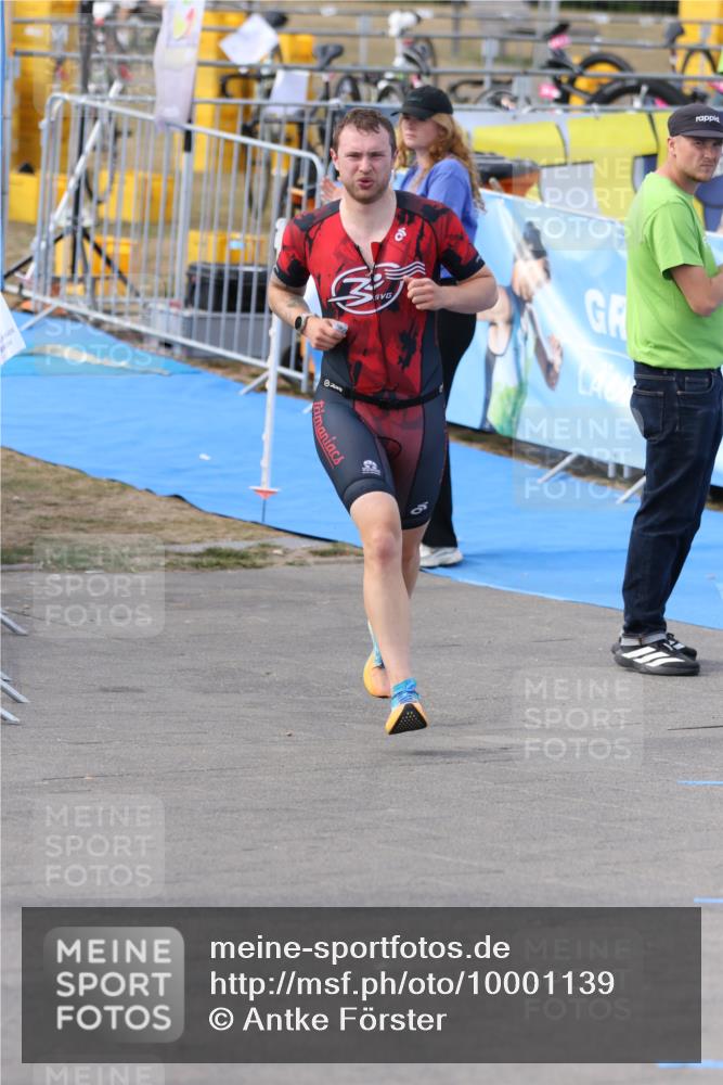 16.08.2026 - KN Förde Triathlon 2026 Antke Förster http://msf.ph/oto/10001139 16.08.2026 15:51:29 Laufen  meine-sportfotos.de