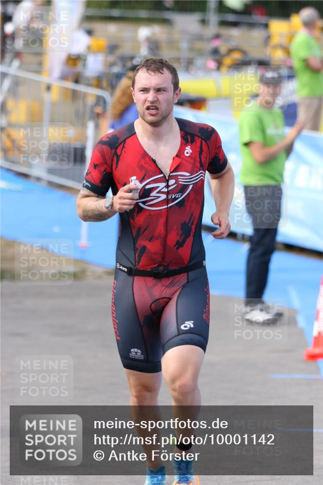 16.08.2026 - KN Förde Triathlon 2026 Antke Förster http://msf.ph/oto/10001142 16.08.2026 15:51:30 Laufen  meine-sportfotos.de