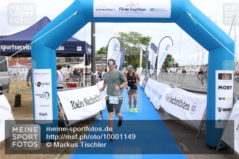 16.08.2026 - KN Förde Triathlon 2026 Markus Tischler http://msf.ph/oto/10001149 16.08.2026 12:27:52 Ziel 381, 384, 425, 381, 384, 425 meine-sportfotos.de