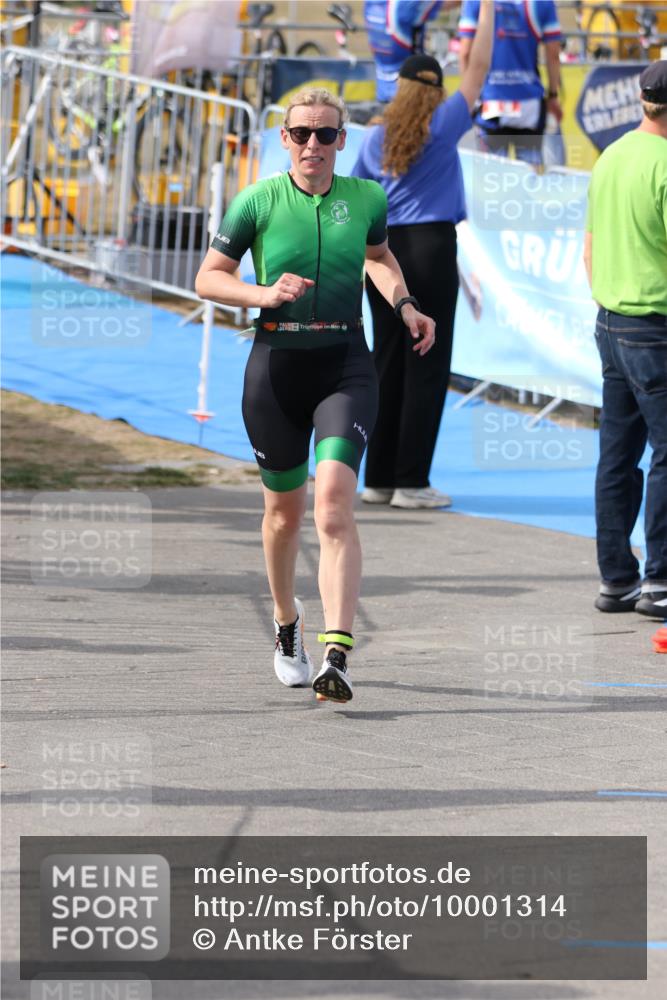16.08.2026 - KN Förde Triathlon 2026 Antke Förster http://msf.ph/oto/10001314 16.08.2026 16:01:40 Laufen  meine-sportfotos.de