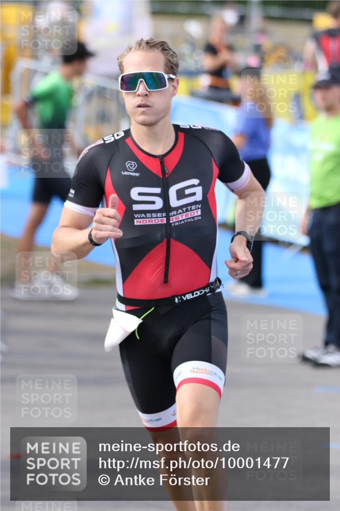 16.08.2026 - KN Förde Triathlon 2026 Antke Förster http://msf.ph/oto/10001477 16.08.2026 16:23:51 Laufen  meine-sportfotos.de