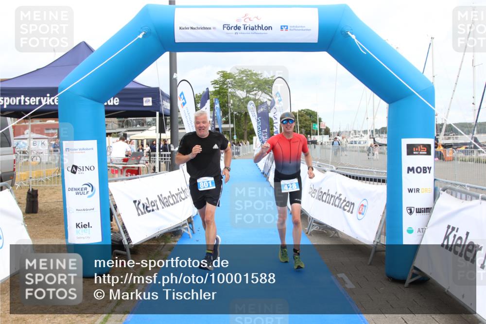 16.08.2026 - KN Förde Triathlon 2026 Markus Tischler http://msf.ph/oto/10001588 16.08.2026 12:36:04 Ziel 428, 801, 428, 801 meine-sportfotos.de