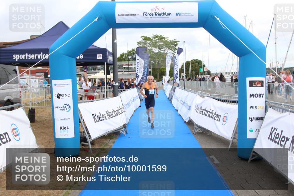 16.08.2026 - KN Förde Triathlon 2026 Markus Tischler http://msf.ph/oto/10001599 16.08.2026 12:43:02 Ziel 439, 439 meine-sportfotos.de