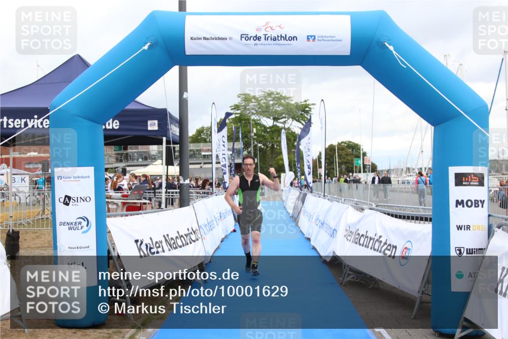 16.08.2026 - KN Förde Triathlon 2026 Markus Tischler http://msf.ph/oto/10001629 16.08.2026 12:47:38 Ziel 424, 424 meine-sportfotos.de