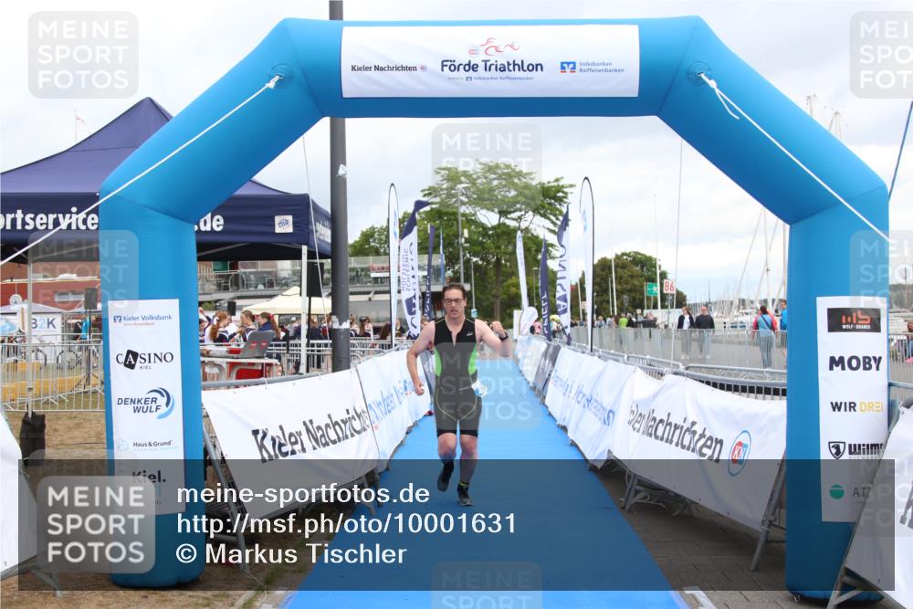 16.08.2026 - KN Förde Triathlon 2026 Markus Tischler http://msf.ph/oto/10001631 16.08.2026 12:47:39 Ziel 424, 424 meine-sportfotos.de