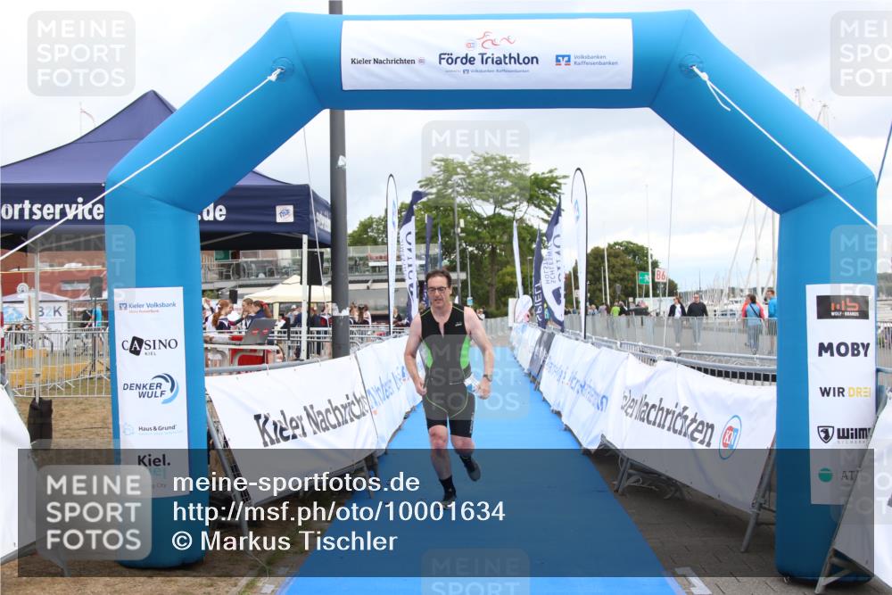 16.08.2026 - KN Förde Triathlon 2026 Markus Tischler http://msf.ph/oto/10001634 16.08.2026 12:47:39 Ziel 424, 424 meine-sportfotos.de
