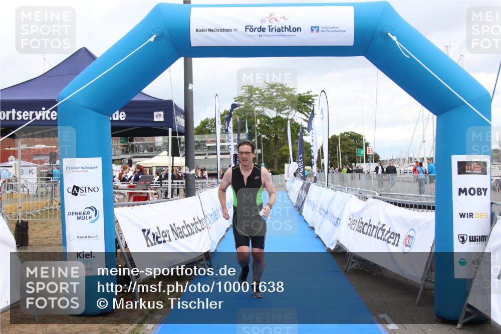 16.08.2026 - KN Förde Triathlon 2026 Markus Tischler http://msf.ph/oto/10001638 16.08.2026 12:47:39 Ziel 424, 424 meine-sportfotos.de