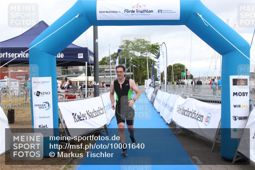 16.08.2026 - KN Förde Triathlon 2026 Markus Tischler http://msf.ph/oto/10001640 16.08.2026 12:47:39 Ziel 424, 424 meine-sportfotos.de