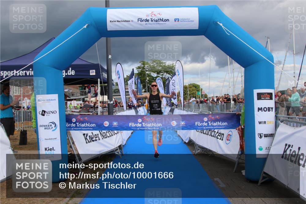 16.08.2026 - KN Förde Triathlon 2026 Markus Tischler http://msf.ph/oto/10001666 16.08.2026 13:28:28 Ziel 510, 510 meine-sportfotos.de