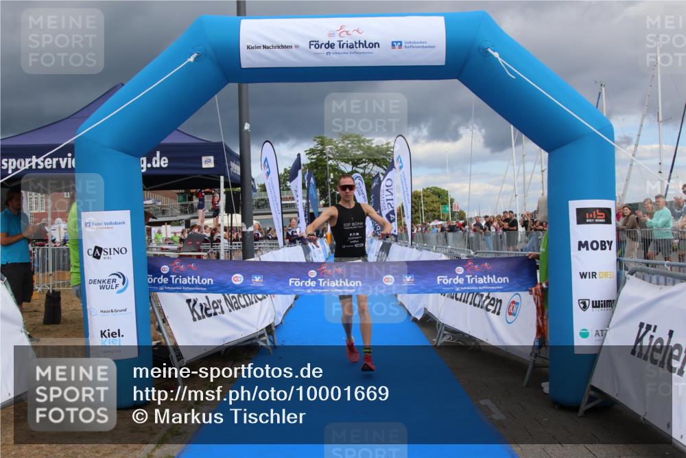 16.08.2026 - KN Förde Triathlon 2026 Markus Tischler http://msf.ph/oto/10001669 16.08.2026 13:28:28 Ziel 510, 510 meine-sportfotos.de