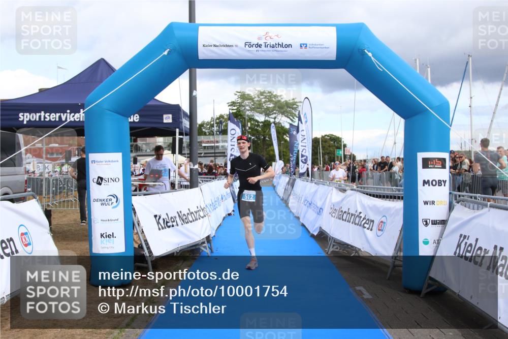 16.08.2026 - KN Förde Triathlon 2026 Markus Tischler http://msf.ph/oto/10001754 16.08.2026 13:39:22 Ziel 512, 512 meine-sportfotos.de