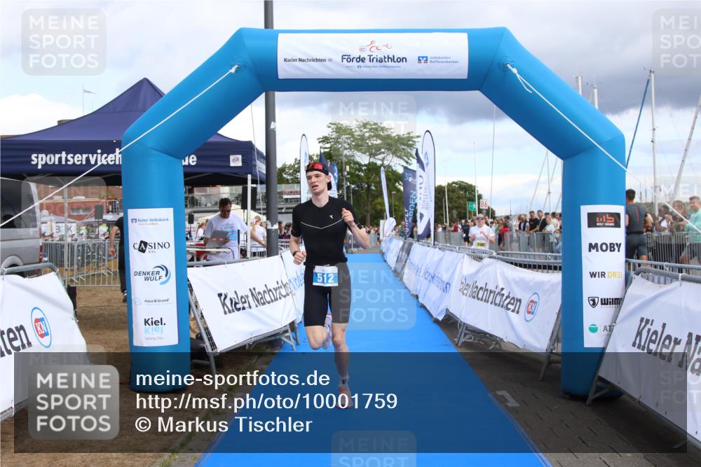 16.08.2026 - KN Förde Triathlon 2026 Markus Tischler http://msf.ph/oto/10001759 16.08.2026 13:39:22 Ziel 512, 512 meine-sportfotos.de