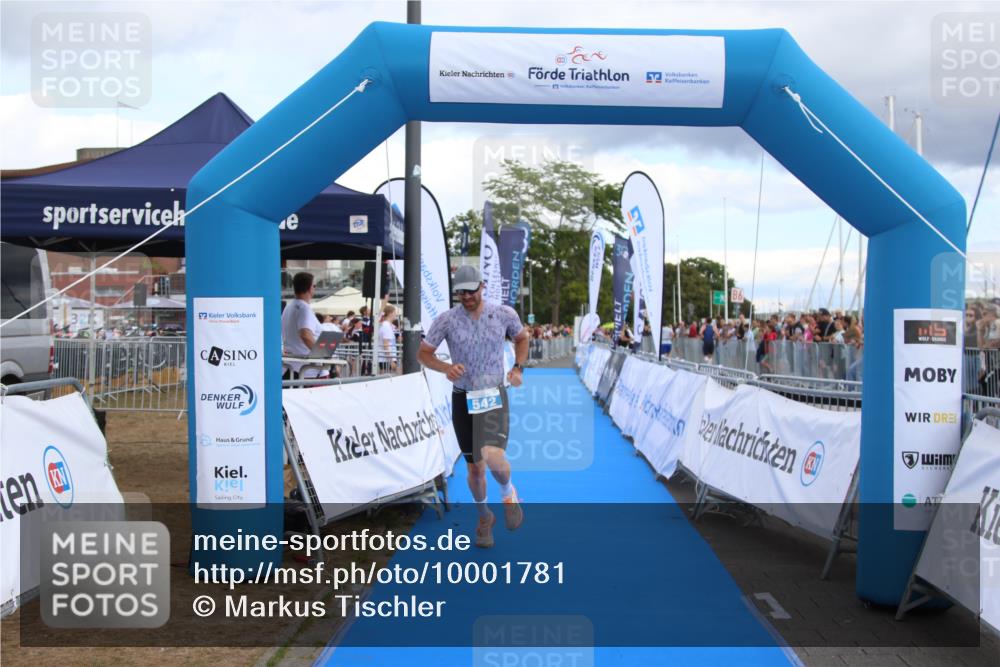 16.08.2026 - KN Förde Triathlon 2026 Markus Tischler http://msf.ph/oto/10001781 16.08.2026 13:40:29 Ziel 542, 542 meine-sportfotos.de