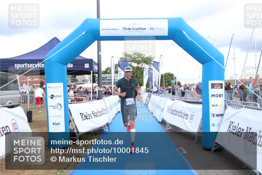 16.08.2026 - KN Förde Triathlon 2026 Markus Tischler http://msf.ph/oto/10001845 16.08.2026 13:43:53 Ziel 513, 525, 513, 525 meine-sportfotos.de