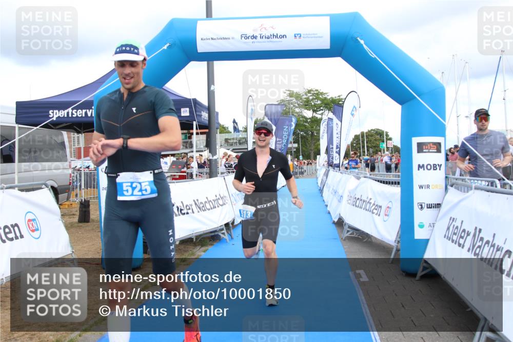 16.08.2026 - KN Förde Triathlon 2026 Markus Tischler http://msf.ph/oto/10001850 16.08.2026 13:43:54 Ziel 513, 525, 513, 525 meine-sportfotos.de