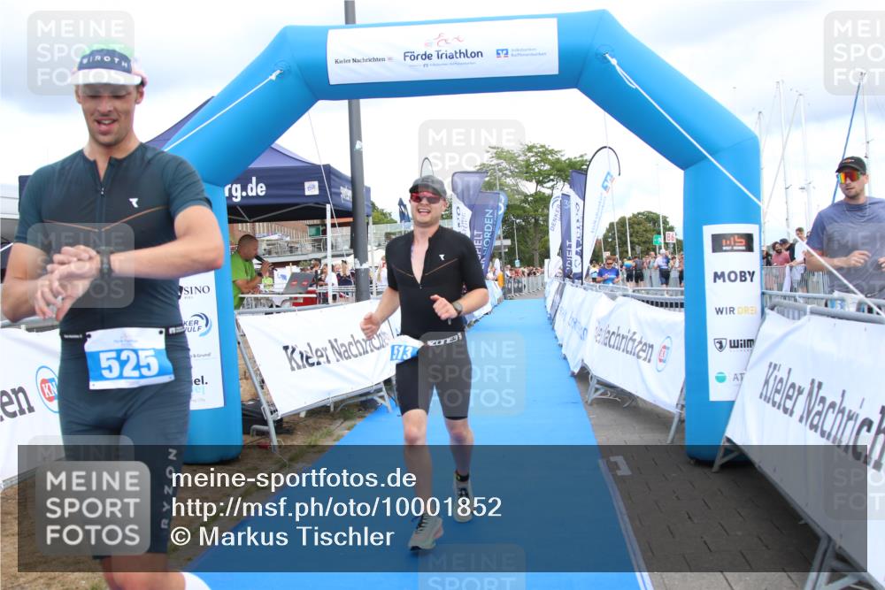 16.08.2026 - KN Förde Triathlon 2026 Markus Tischler http://msf.ph/oto/10001852 16.08.2026 13:43:55 Ziel 513, 525, 513, 525 meine-sportfotos.de
