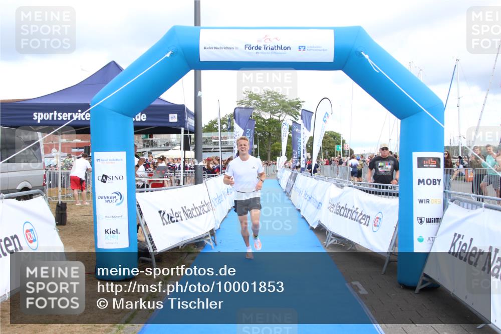 16.08.2026 - KN Förde Triathlon 2026 Markus Tischler http://msf.ph/oto/10001853 16.08.2026 13:44:11 Ziel 702, 702 meine-sportfotos.de