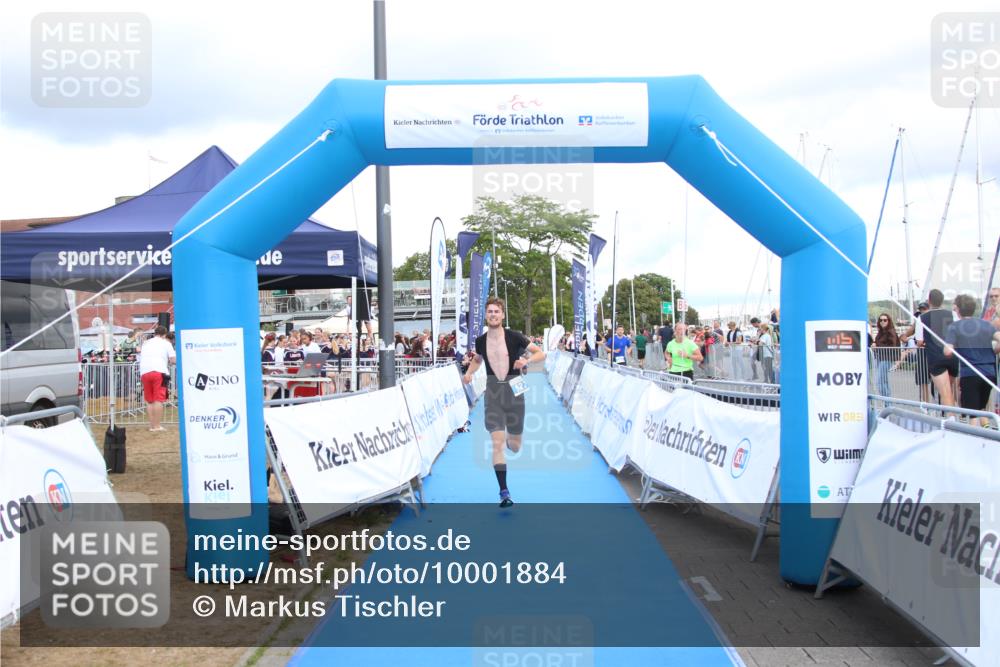 16.08.2026 - KN Förde Triathlon 2026 Markus Tischler http://msf.ph/oto/10001884 16.08.2026 13:44:53 Ziel 527, 540, 527, 540 meine-sportfotos.de